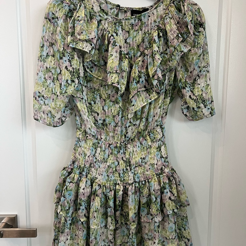 Beautiful float The Sang Dress Sz S NWT 🌸